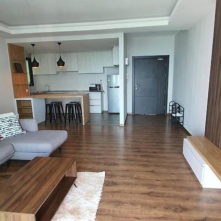 Close Lovely Vivacity Jazz Suite Cozy Condo With 2 Cards กูชิง ภายนอก รูปภาพ